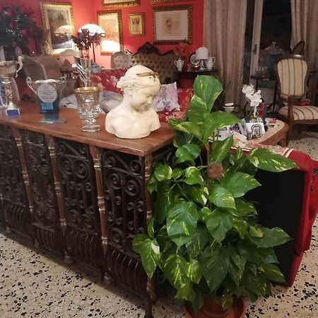 Domus Aurea Bed & Breakfast Oristano Bagian luar foto