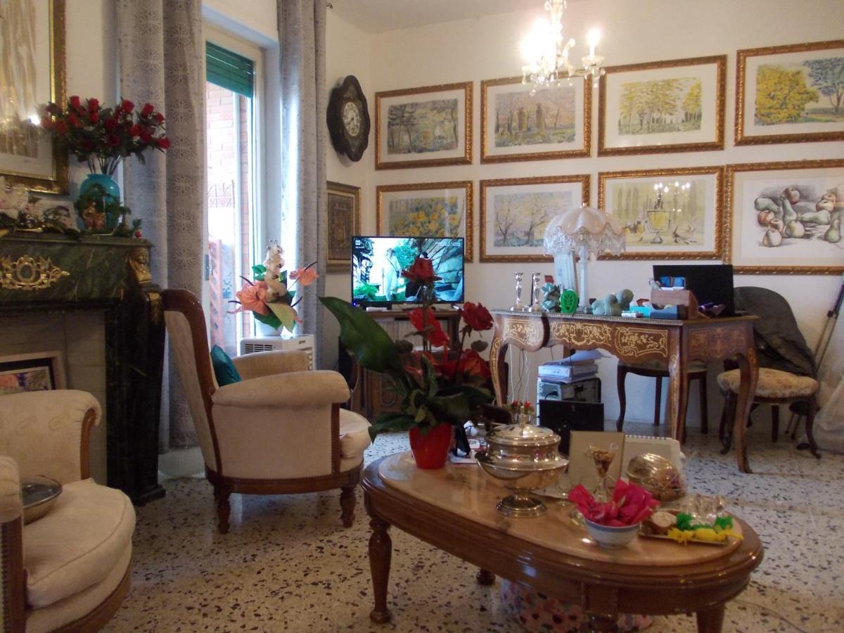 Domus Aurea Bed & Breakfast Oristano Bagian luar foto