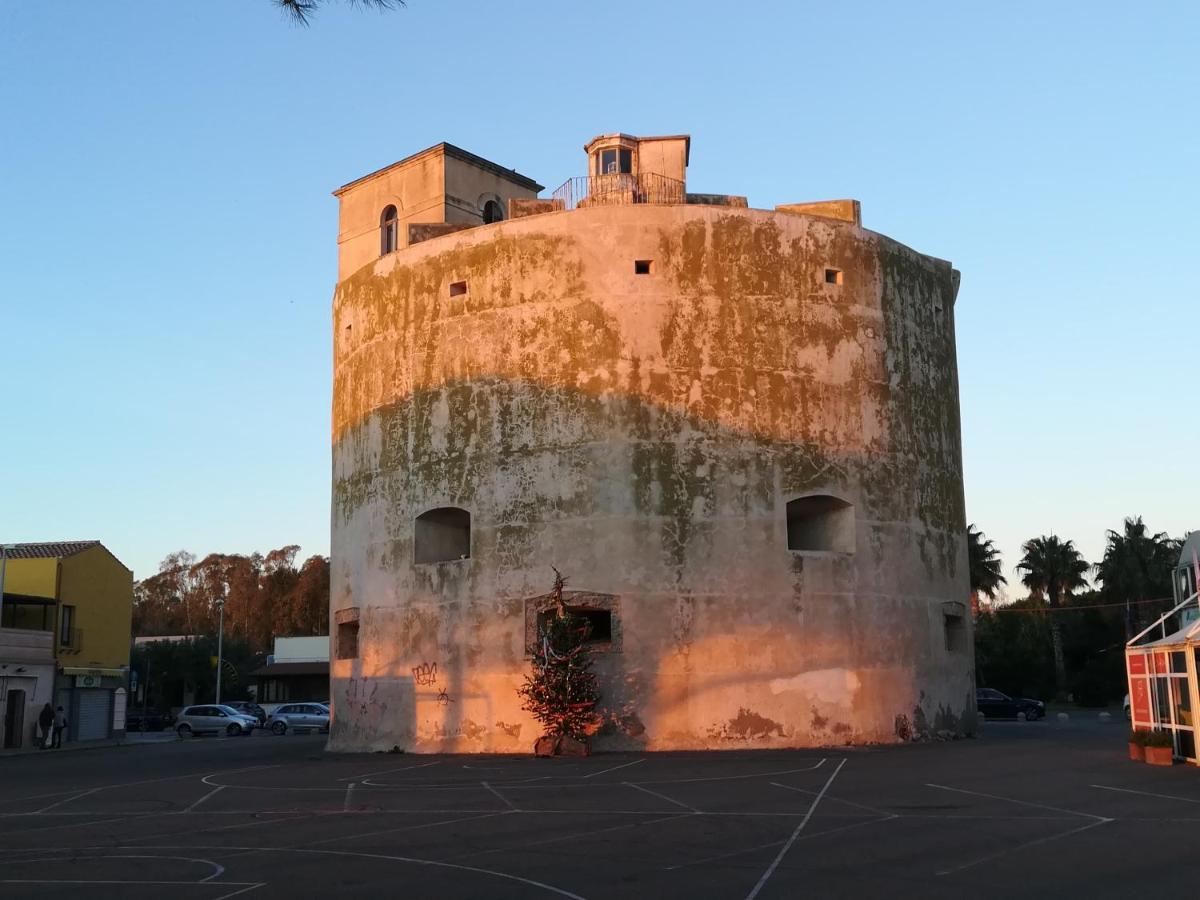 Domus Aurea Bed & Breakfast Oristano Bagian luar foto