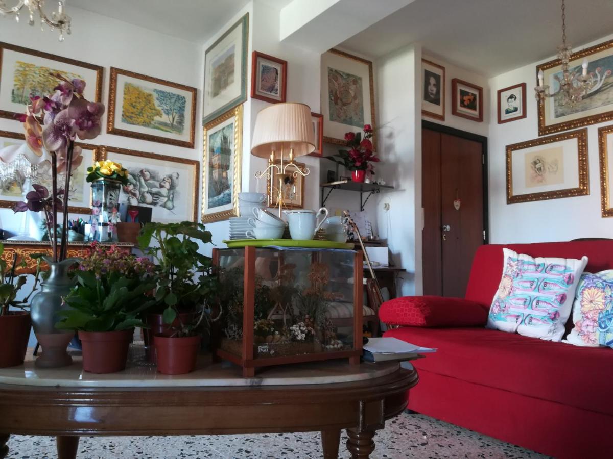 Domus Aurea Bed & Breakfast Oristano Bagian luar foto