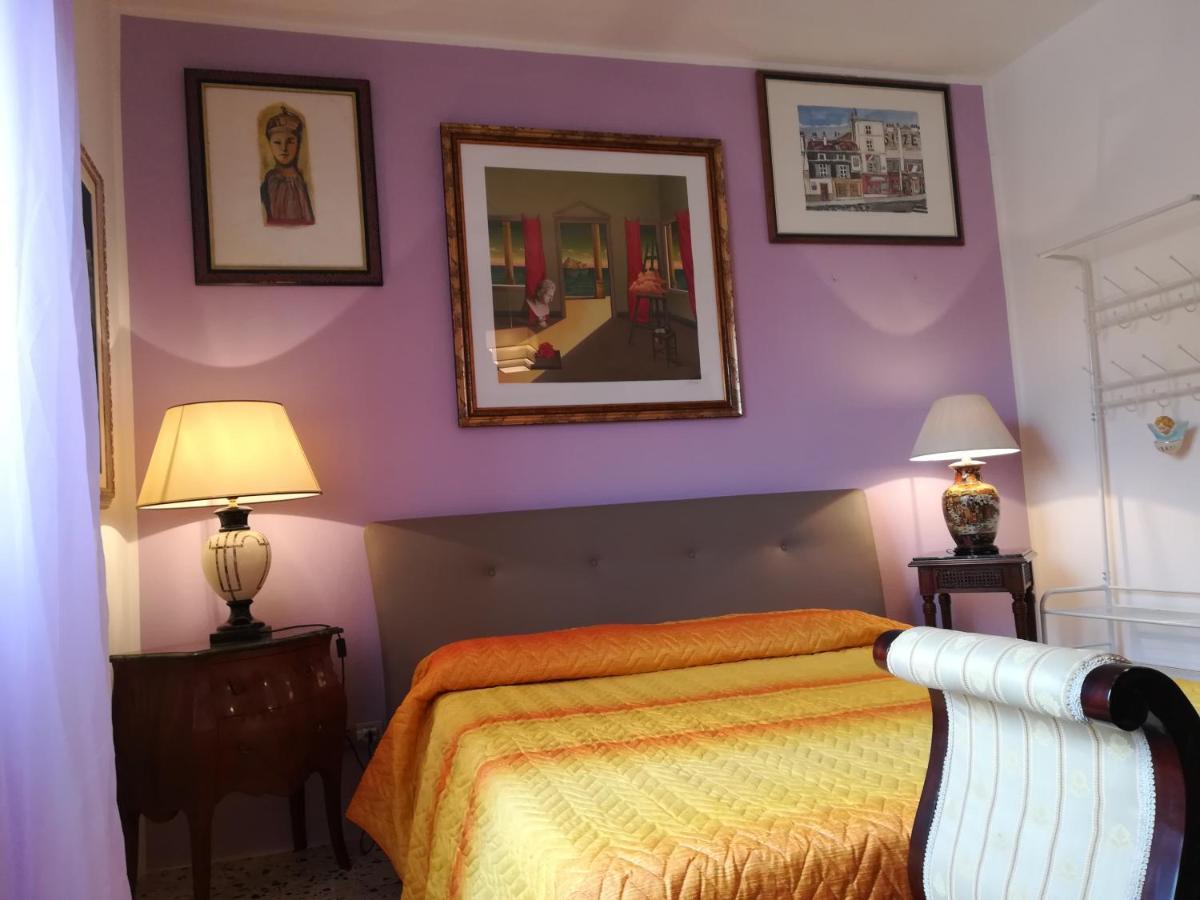 Domus Aurea Bed & Breakfast Oristano Bagian luar foto