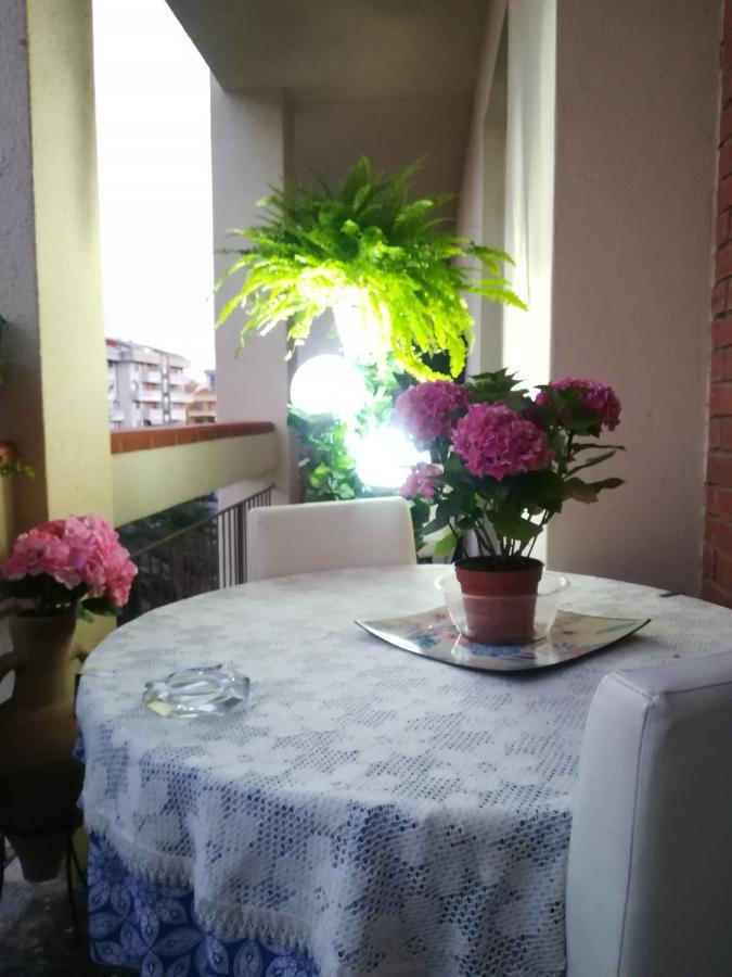 Domus Aurea Bed & Breakfast Oristano Bagian luar foto