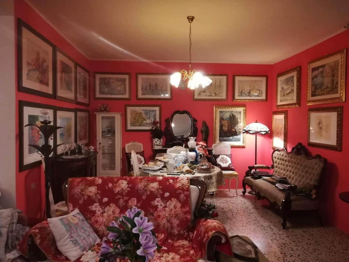 Domus Aurea Bed & Breakfast Oristano Bagian luar foto