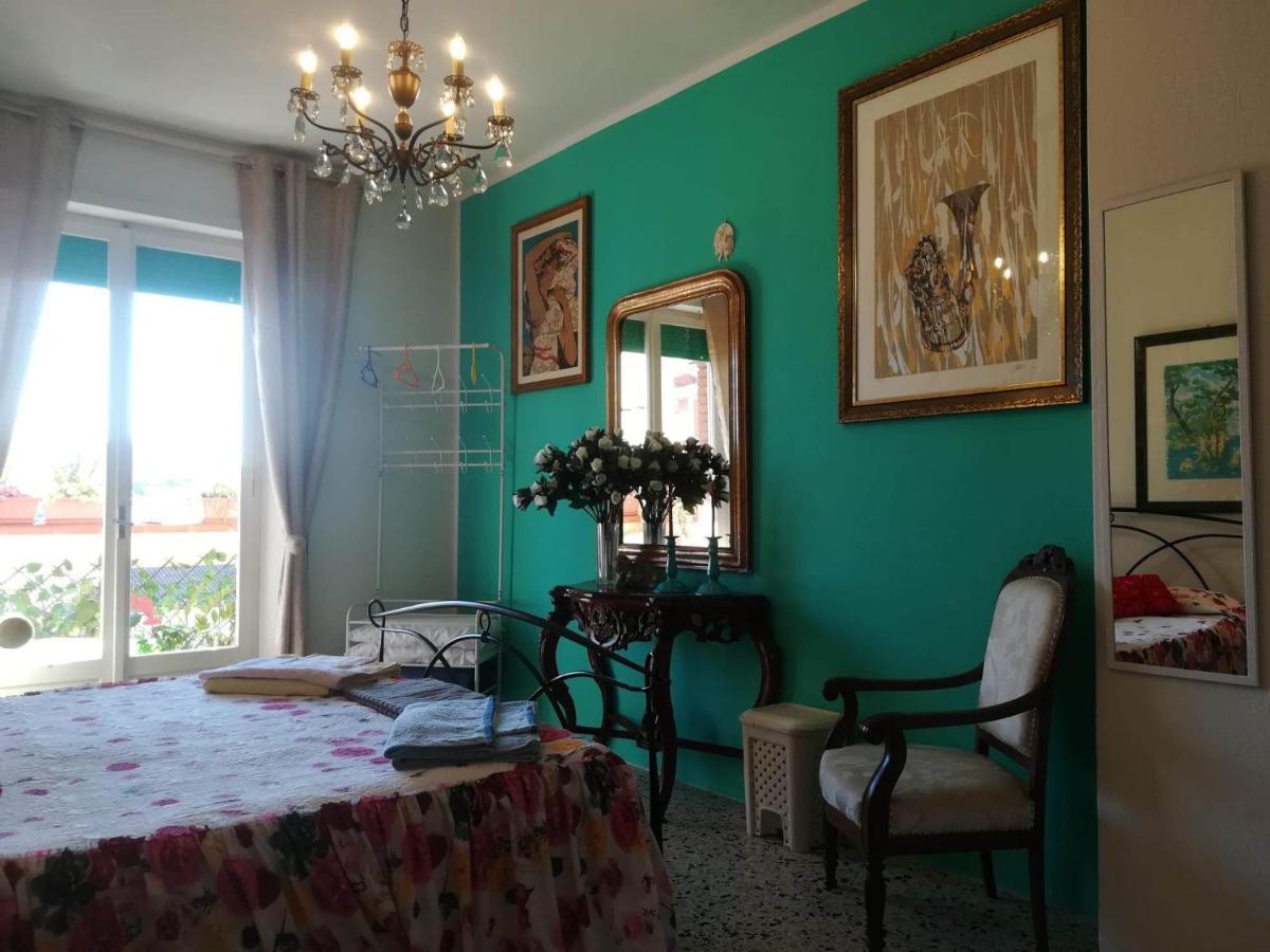 Domus Aurea Bed & Breakfast Oristano Bagian luar foto