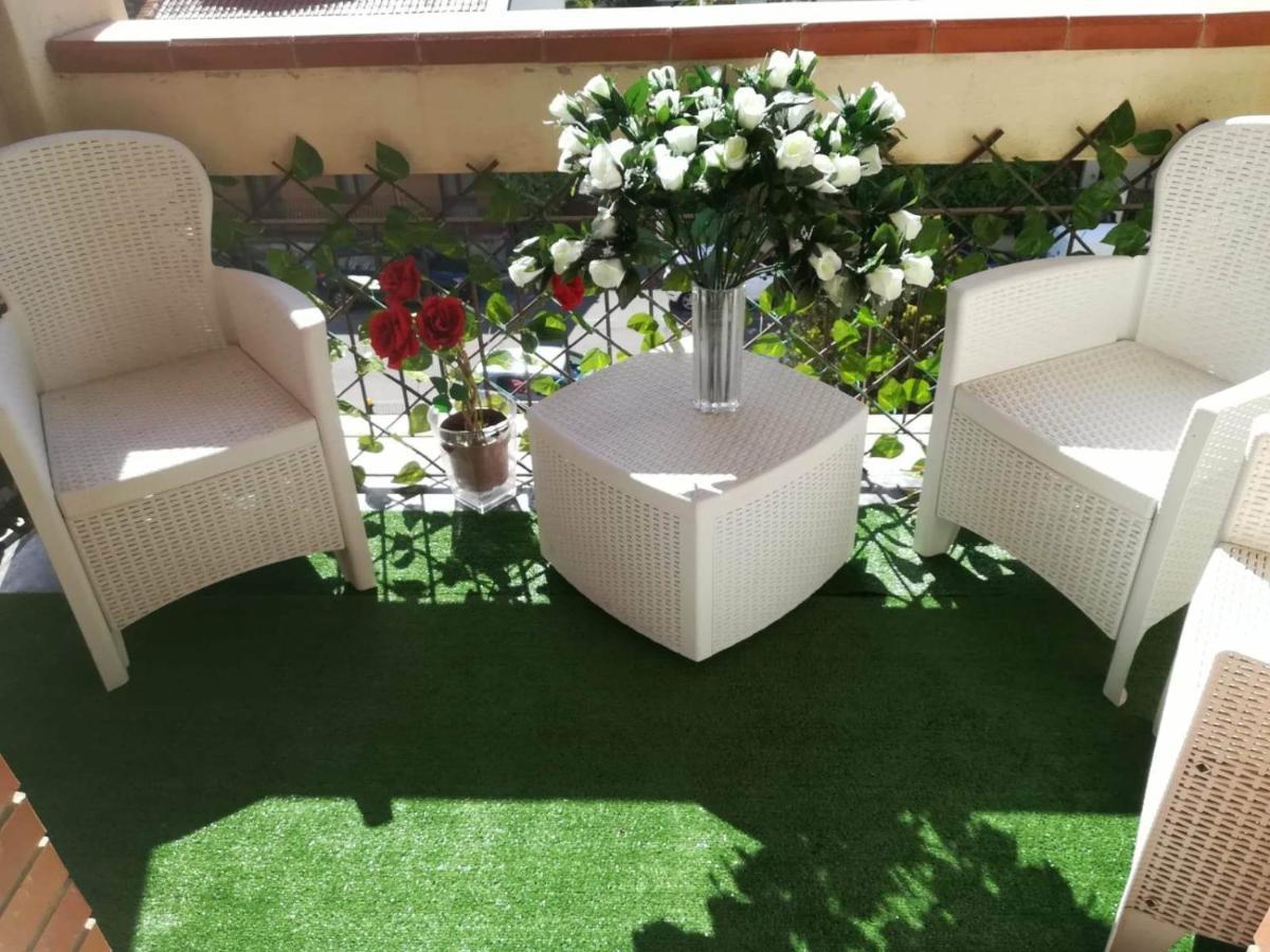 Domus Aurea Bed & Breakfast Oristano Bagian luar foto